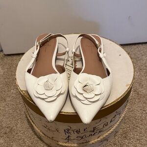 Paolo White Floral Pointed Flats